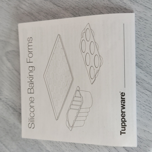 Tupperware Silicone Round Mold set of 2 New - Picture 6 of 9